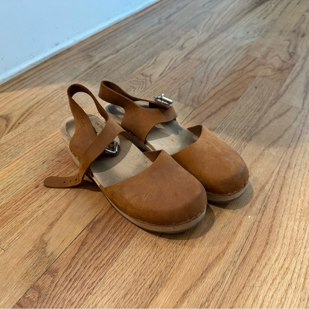 Lotta From Stockholm Brown Mules with Closed Toe